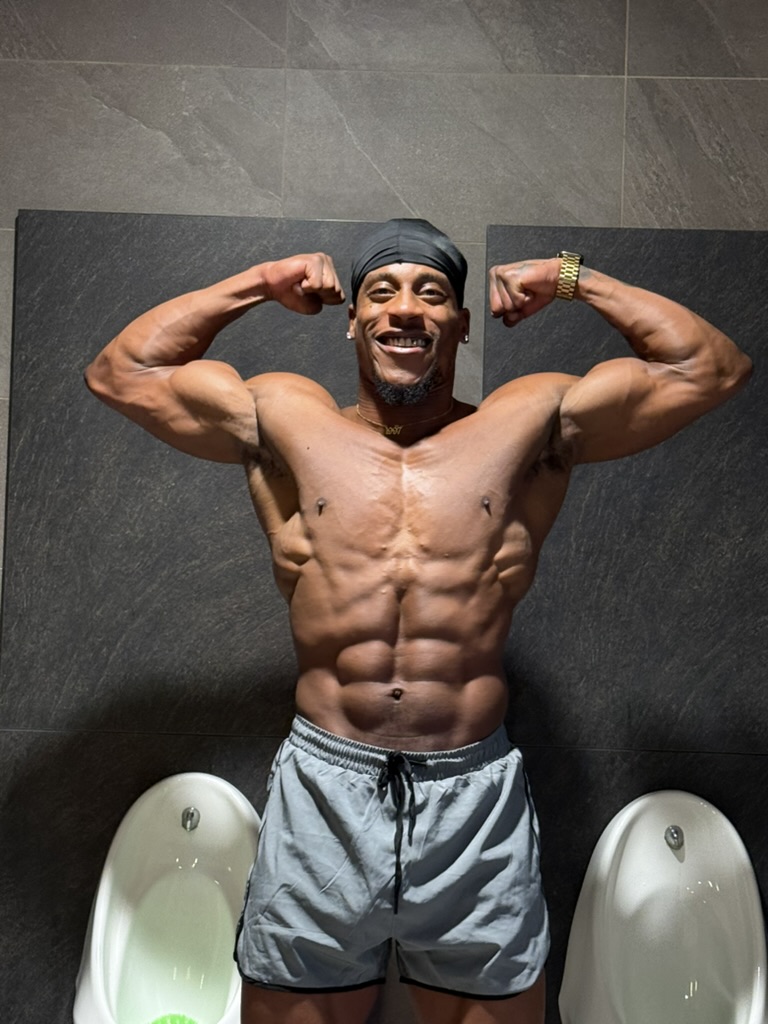 D’André flexing after a training session