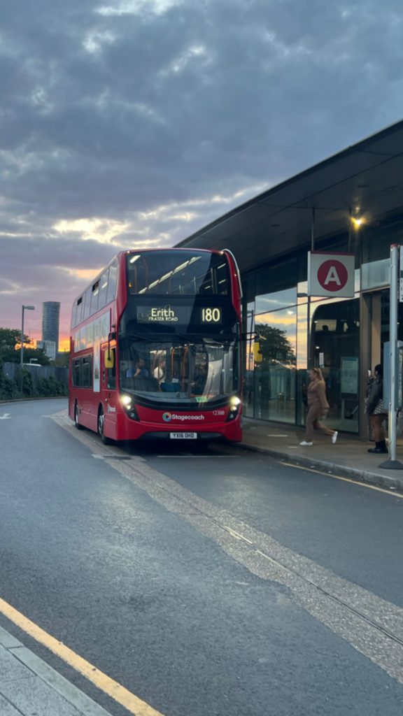 London bus on route 180