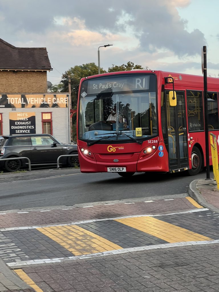 London bus on route R1